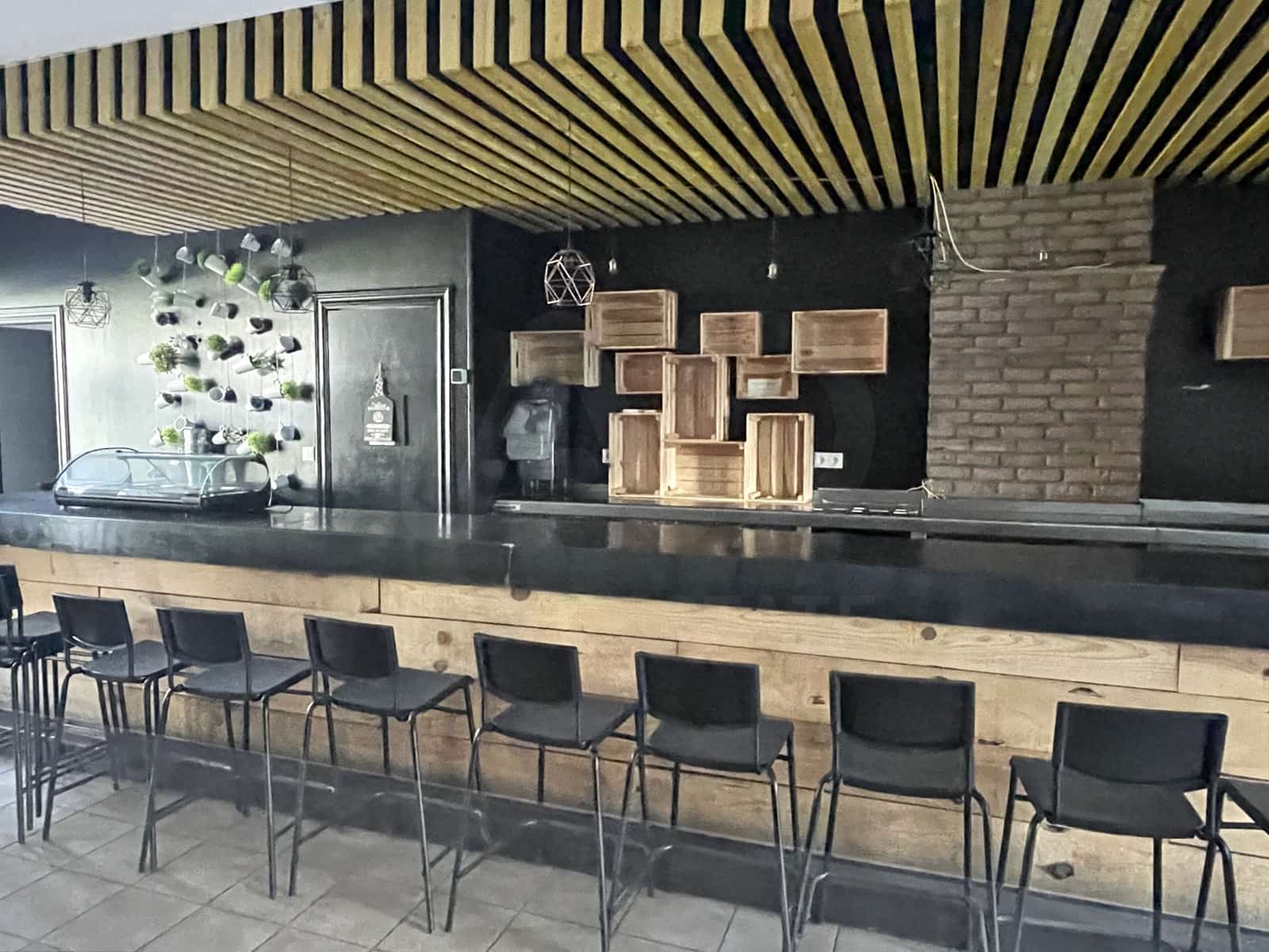 Commercial for sale in Leon city - € 94,000 (Ref: 10086766)