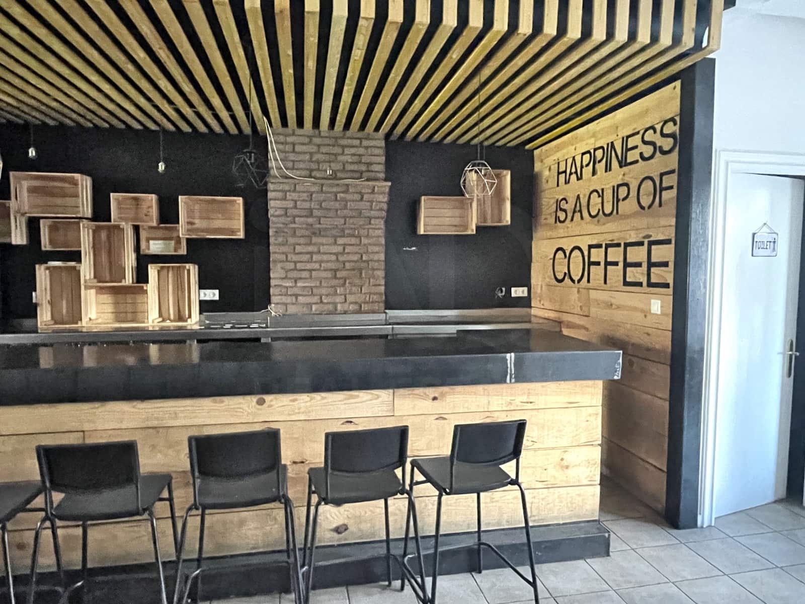 Commercial for sale in Leon city - € 94,000 (Ref: 10086766)