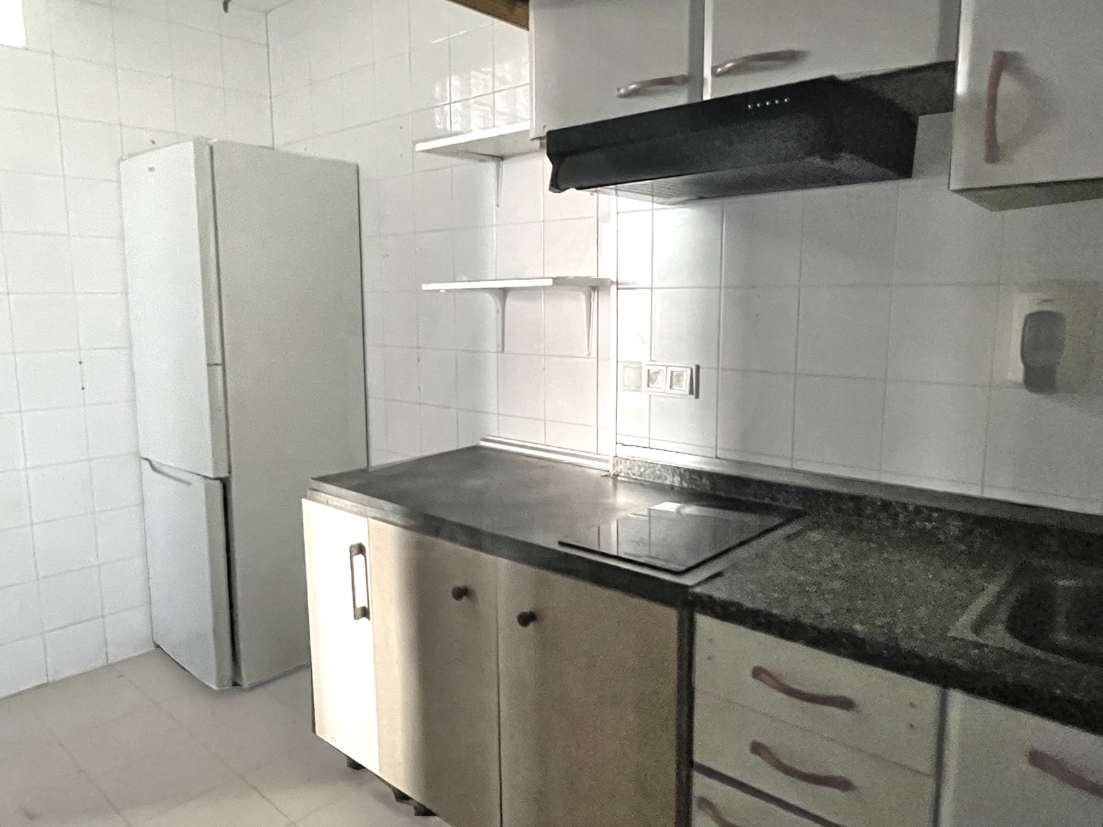 Commercial for sale in Leon city - € 94,000 (Ref: 10086766)