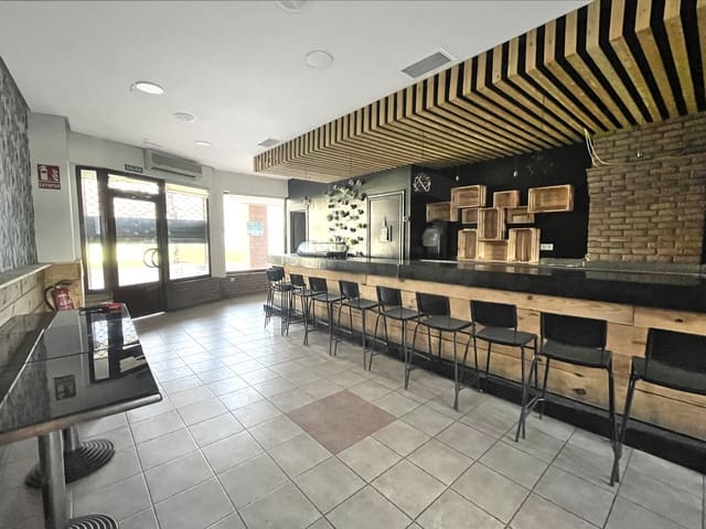 Gewerbe zu verkaufen in León Stadt - 94.000 € (Ref: 10086766)