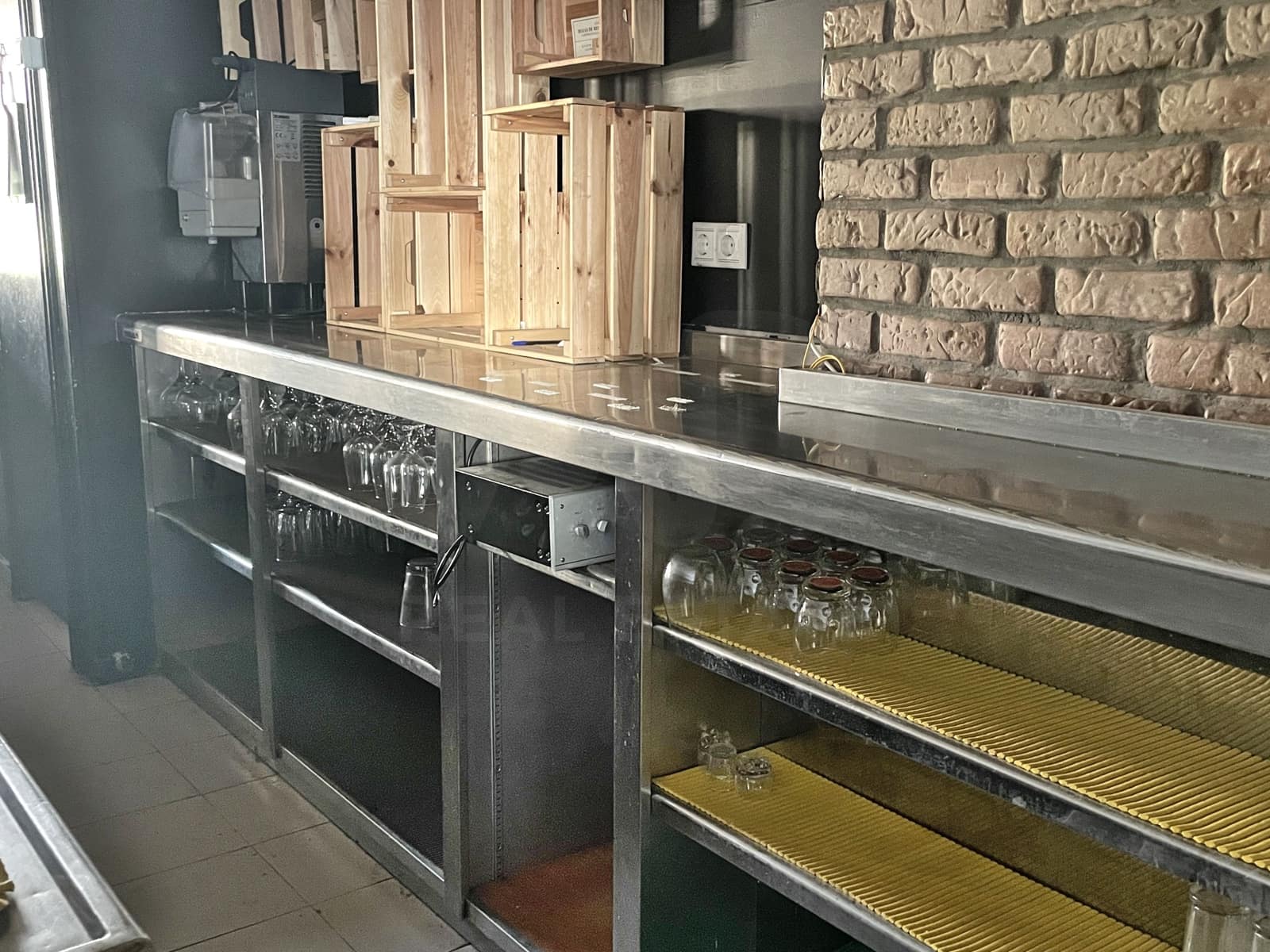 Commercial for sale in Leon city - € 94,000 (Ref: 10086766)
