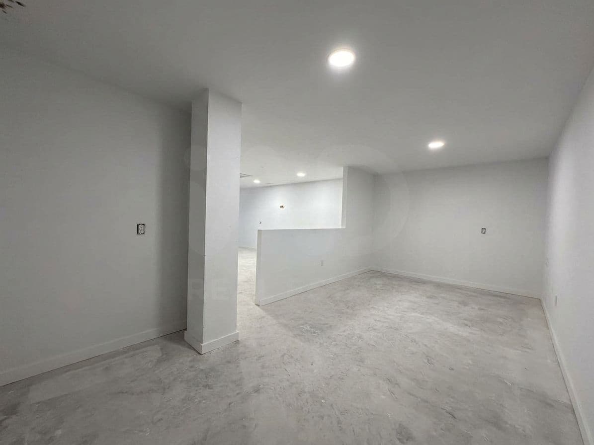 1 bedroom Commercial for rent in Denia - € 1,000 (Ref: 10086768)