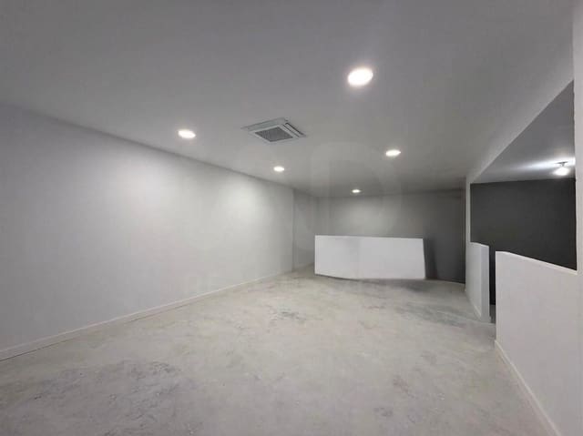 1 bedroom Commercial for rent in Dénia - € 1,000 (Ref: 10086768)
