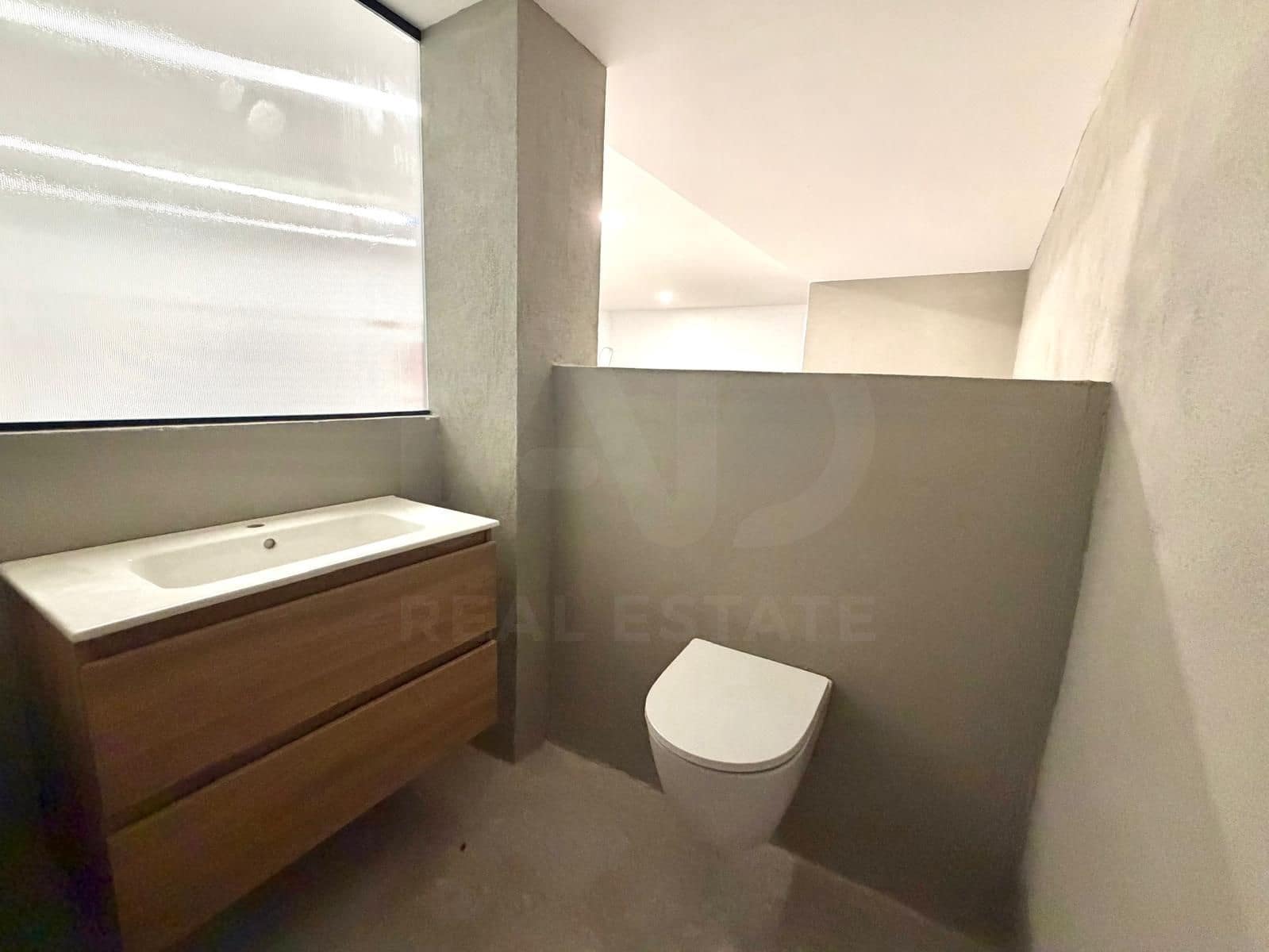 1 bedroom Commercial for rent in Denia - € 1,000 (Ref: 10086768)