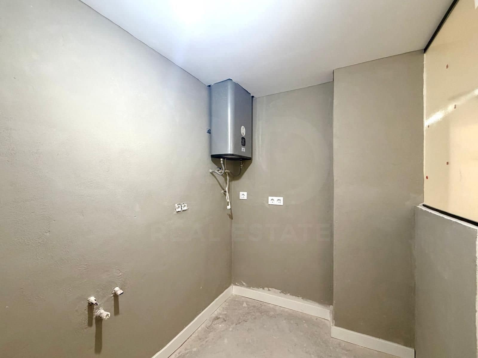 1 bedroom Commercial for rent in Denia - € 1,000 (Ref: 10086768)