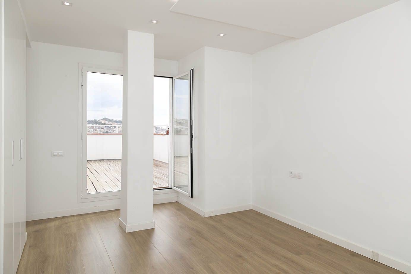 3 slaapkamer Appartement te huur in Barcelona stad - € 2.920 (Ref: 10086769)