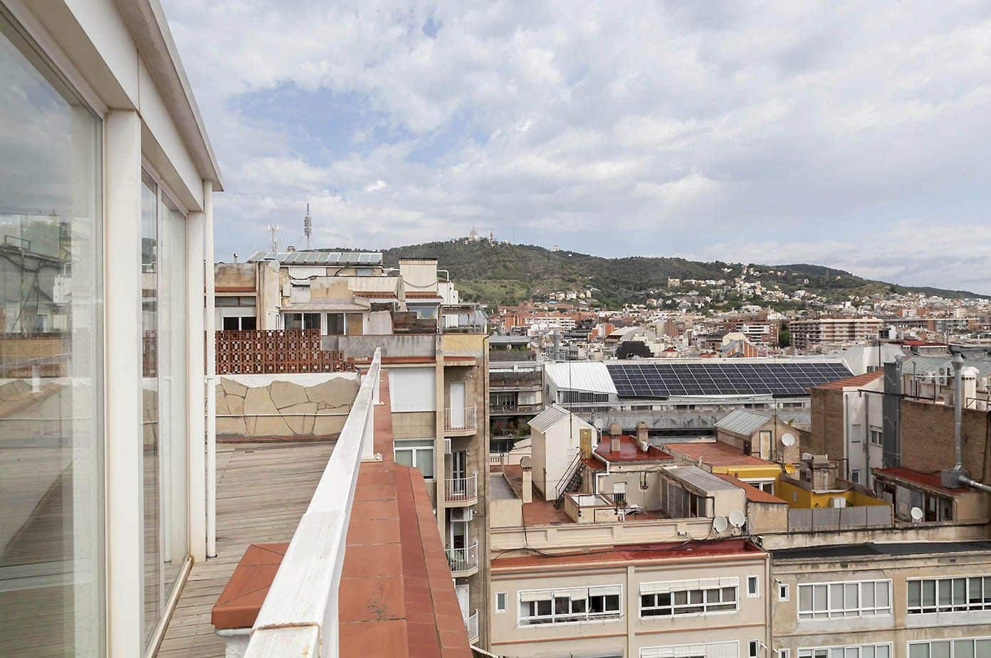 3 slaapkamer Appartement te huur in Barcelona stad - € 2.920 (Ref: 10086769)