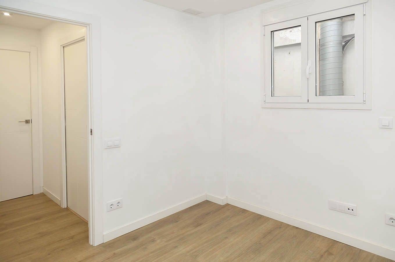 3 slaapkamer Appartement te huur in Barcelona stad - € 2.920 (Ref: 10086769)