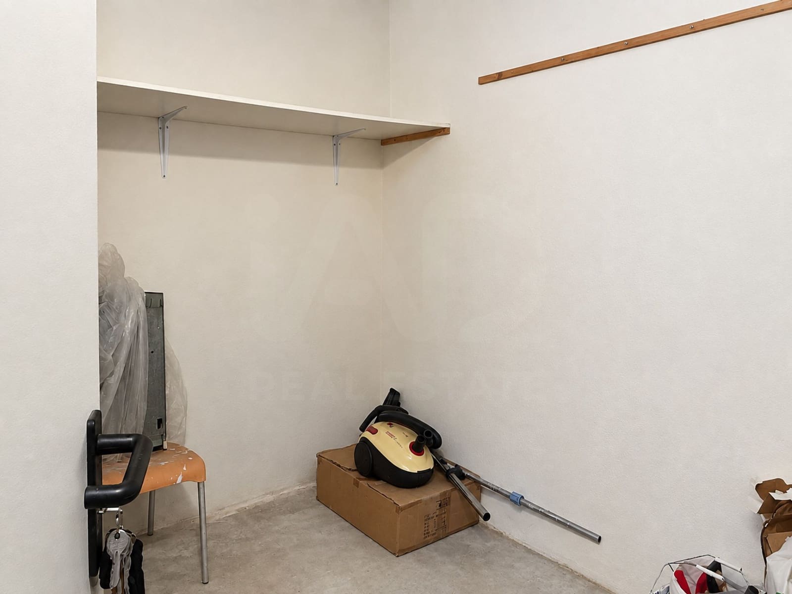 Appartamento in vendita in Redovan con piscina garage - 134.000 € (Rif: 10088738)