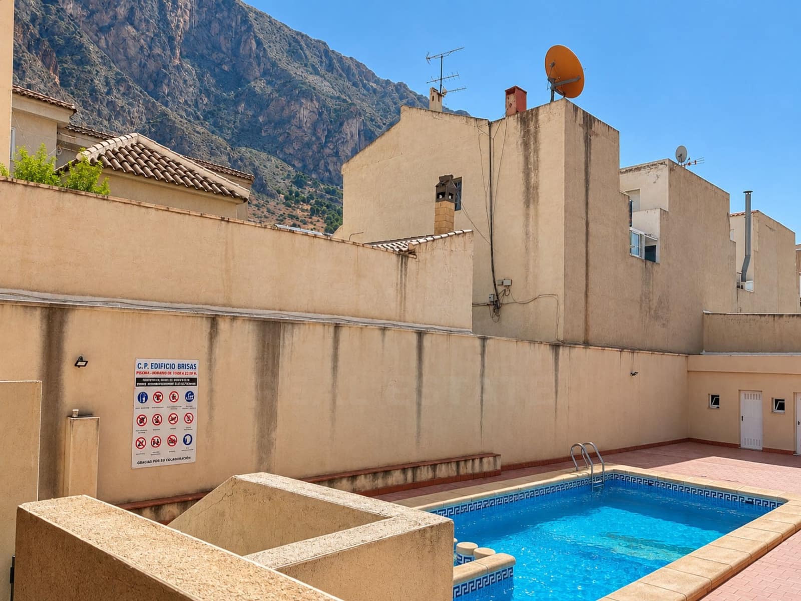 Appartamento in vendita in Redovan con piscina garage - 134.000 € (Rif: 10088738)