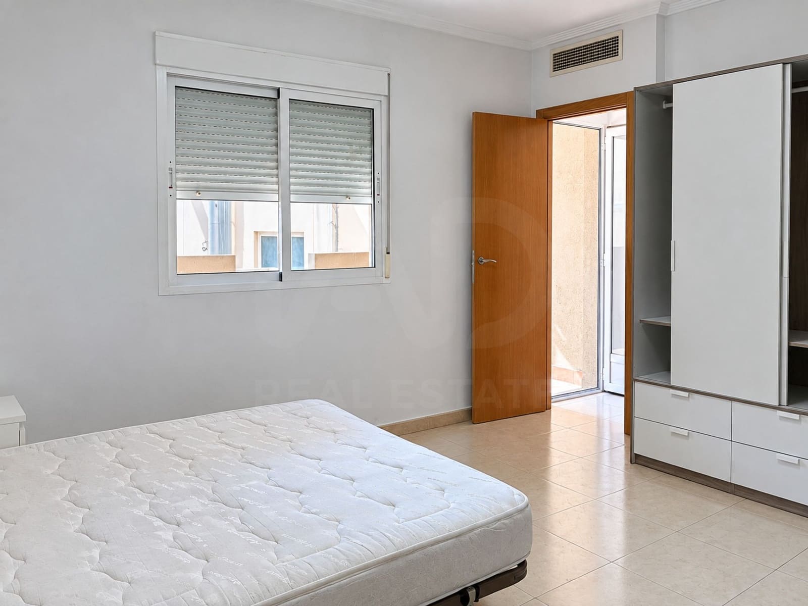Appartamento in vendita in Redovan con piscina garage - 134.000 € (Rif: 10088738)