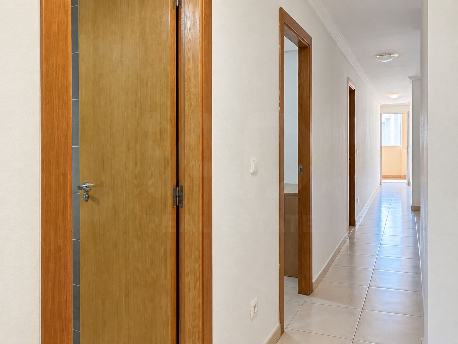 Appartamento in vendita in Redovan con piscina garage - 134.000 € (Rif: 10088738)