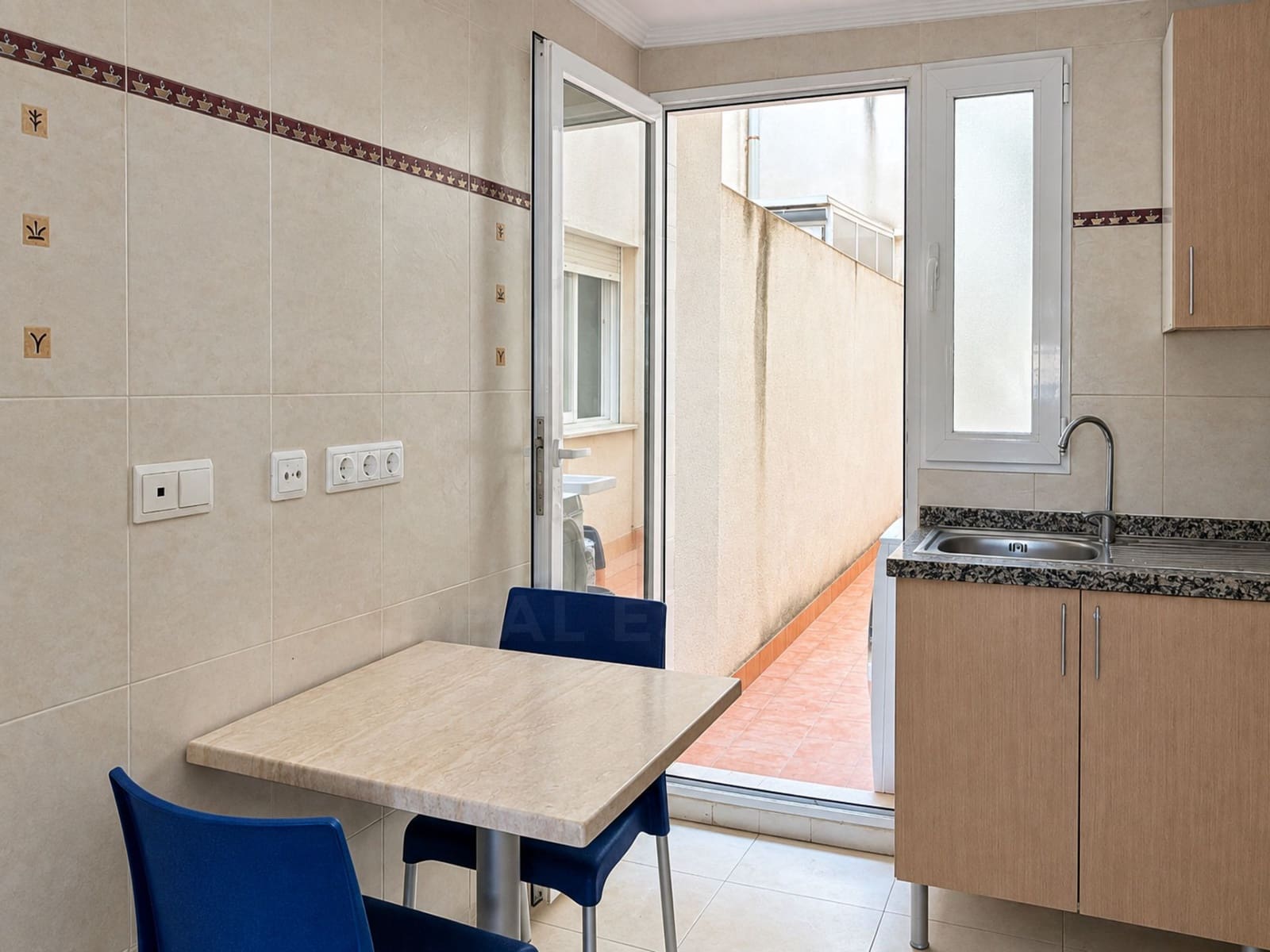 Appartamento in vendita in Redovan con piscina garage - 134.000 € (Rif: 10088738)