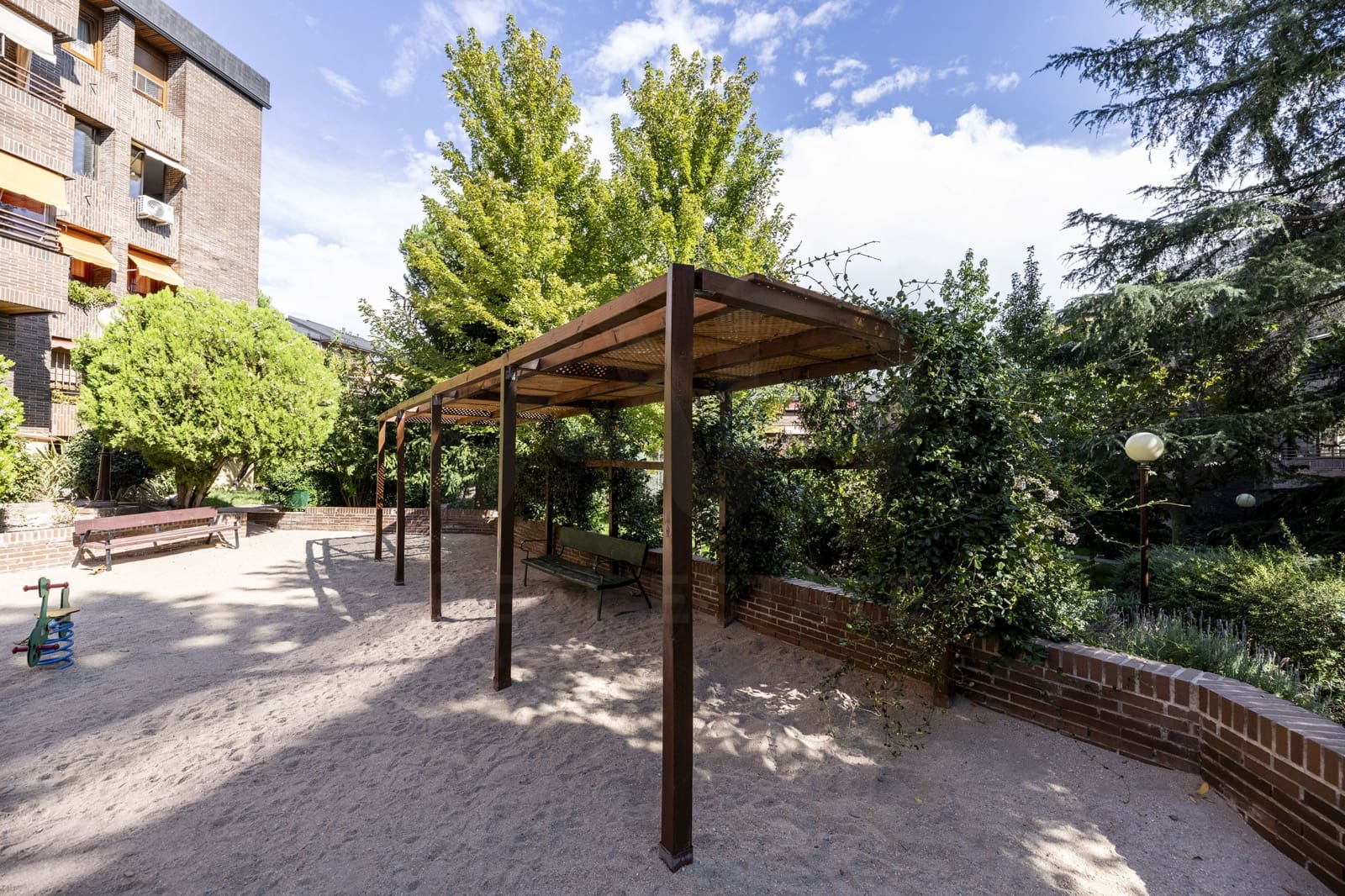 4 Zimmer Apartment zu verkaufen in Las Rozas de Madrid - 850.000 € (Ref: 10088749)