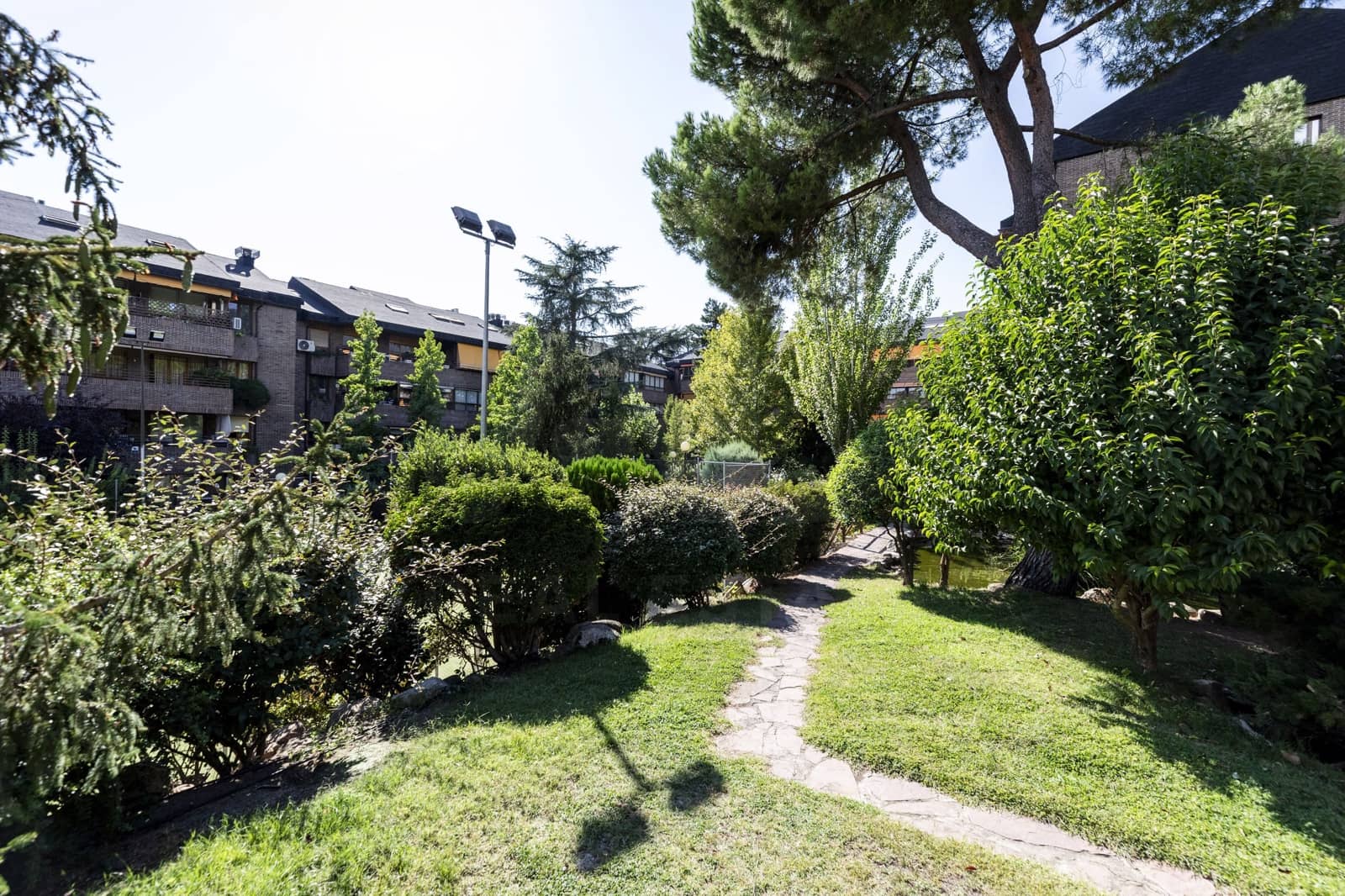 4 Zimmer Apartment zu verkaufen in Las Rozas de Madrid - 850.000 € (Ref: 10088749)