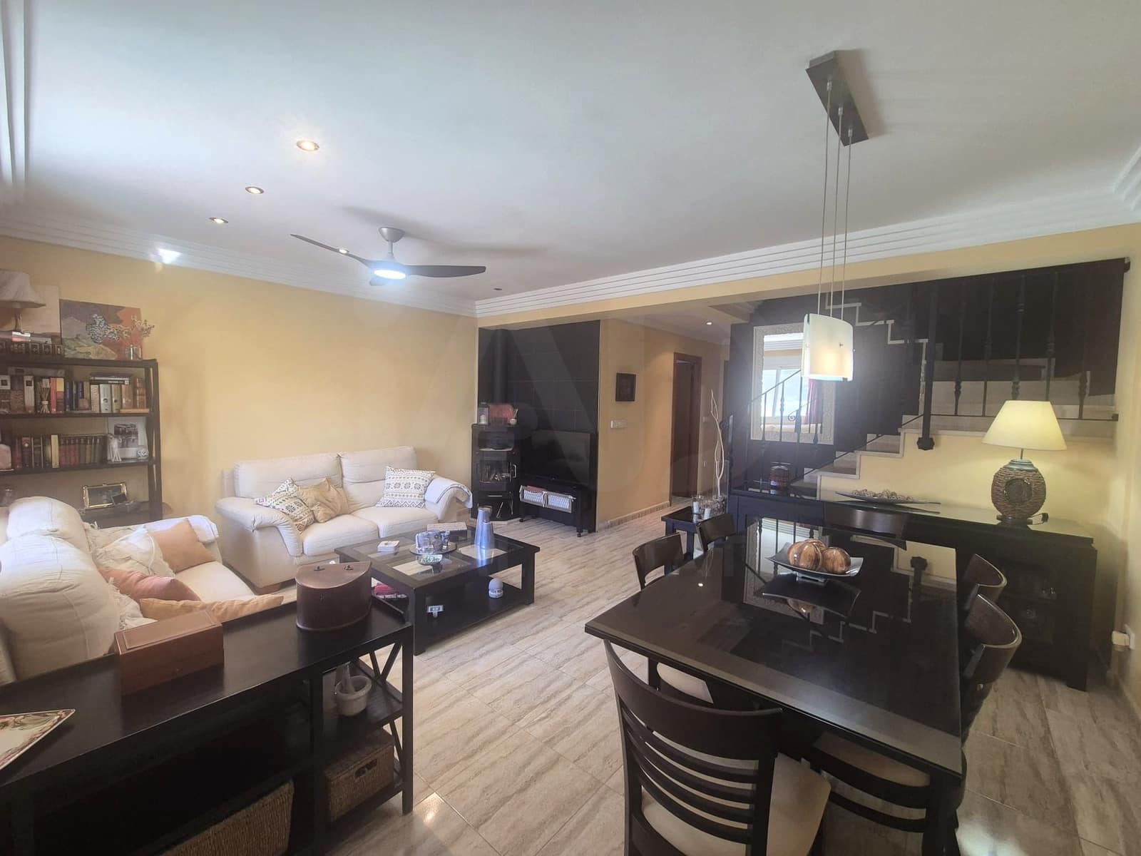 4 bedroom Terraced Villa for sale in Pego with garage - € 349,000 (Ref: 10088754)