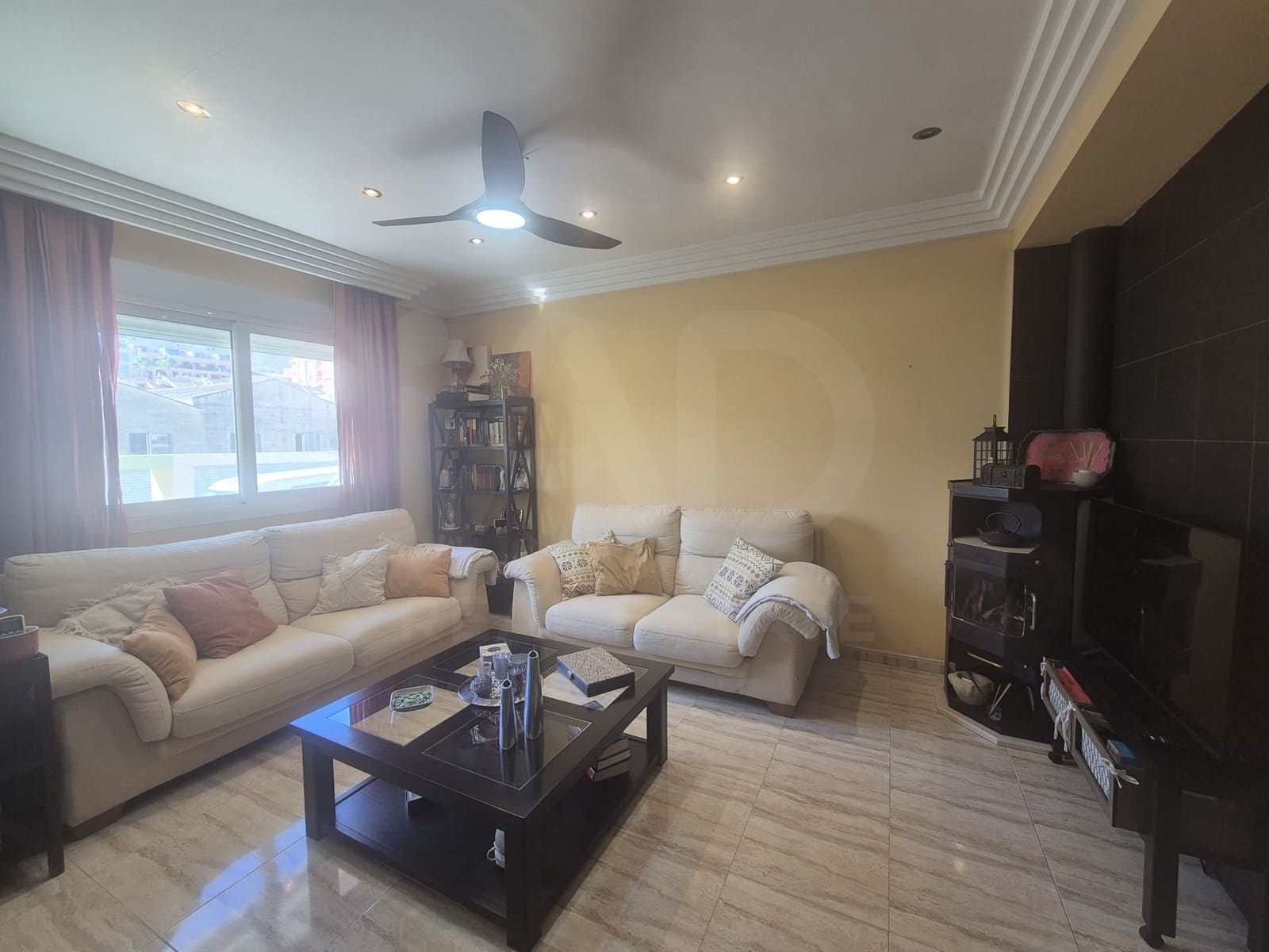 4 bedroom Terraced Villa for sale in Pego with garage - € 349,000 (Ref: 10088754)