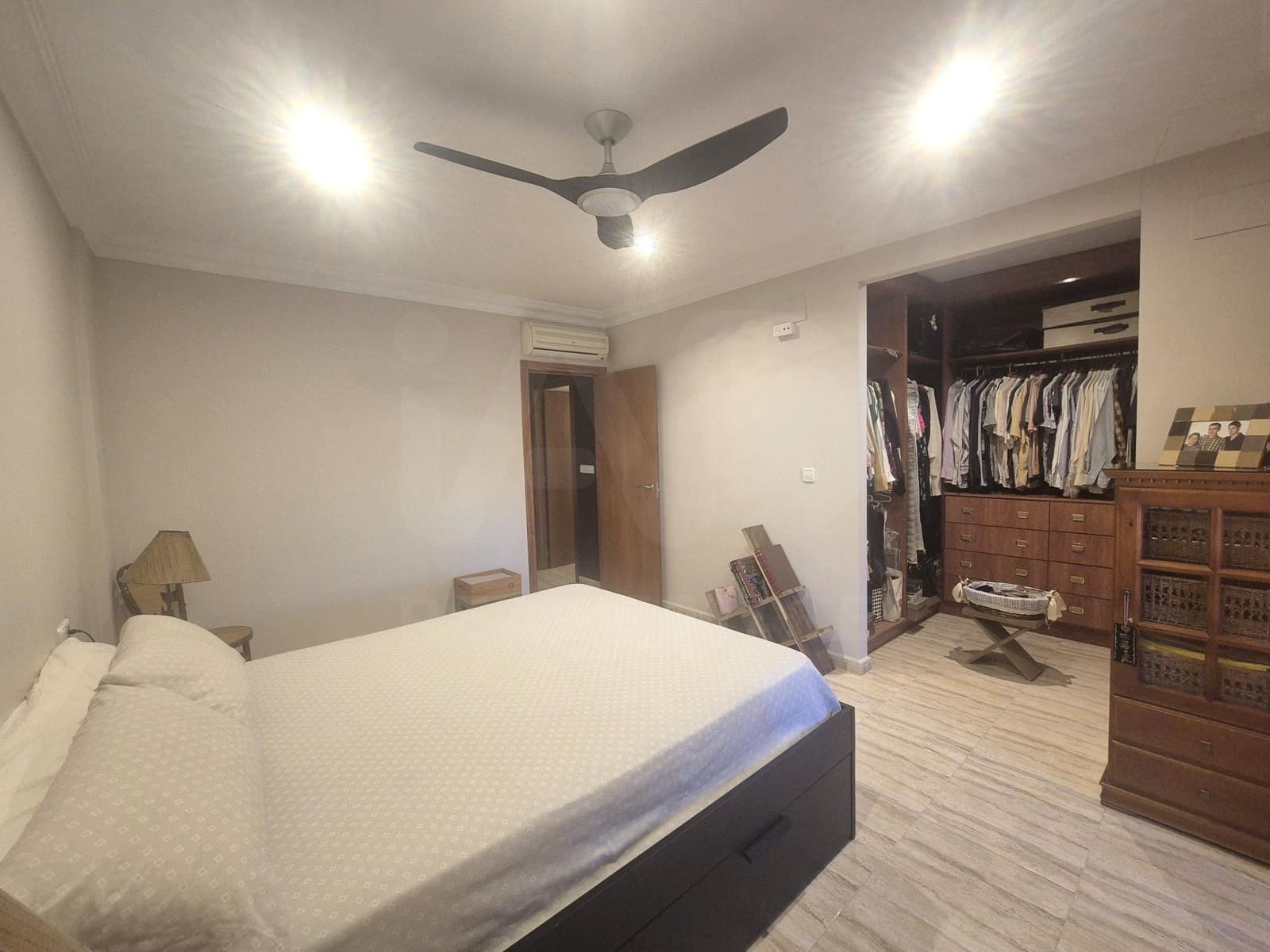 4 bedroom Terraced Villa for sale in Pego with garage - € 349,000 (Ref: 10088754)