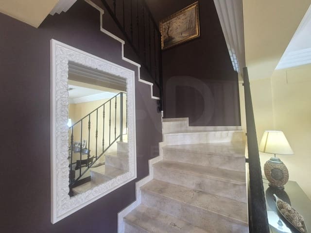 4 bedroom Terraced Villa for sale in Pego with garage - € 349,000 (Ref: 10088754)