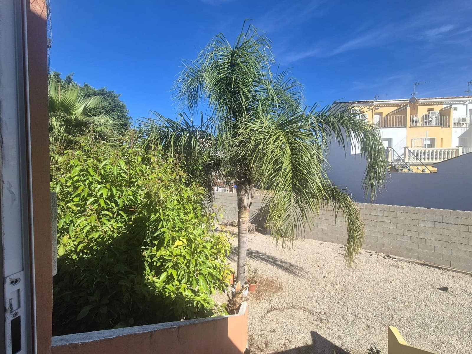 4 bedroom Terraced Villa for sale in Pego with garage - € 349,000 (Ref: 10088754)