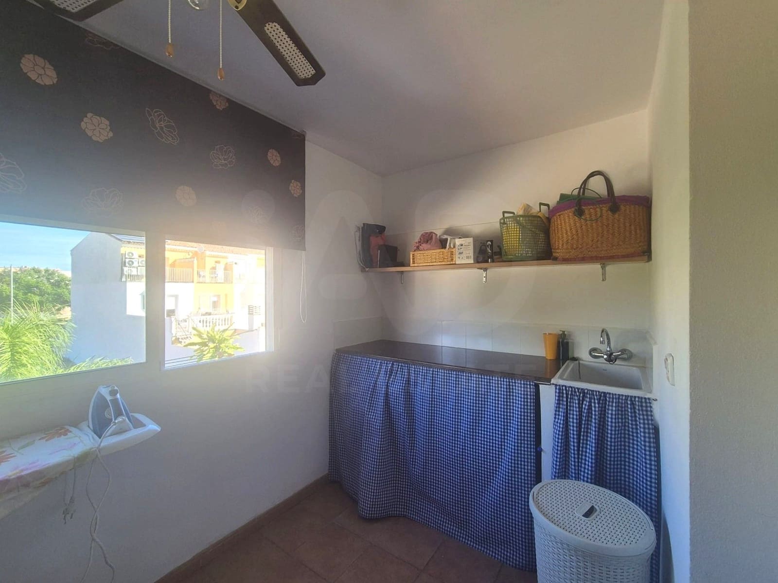 4 bedroom Terraced Villa for sale in Pego with garage - € 349,000 (Ref: 10088754)