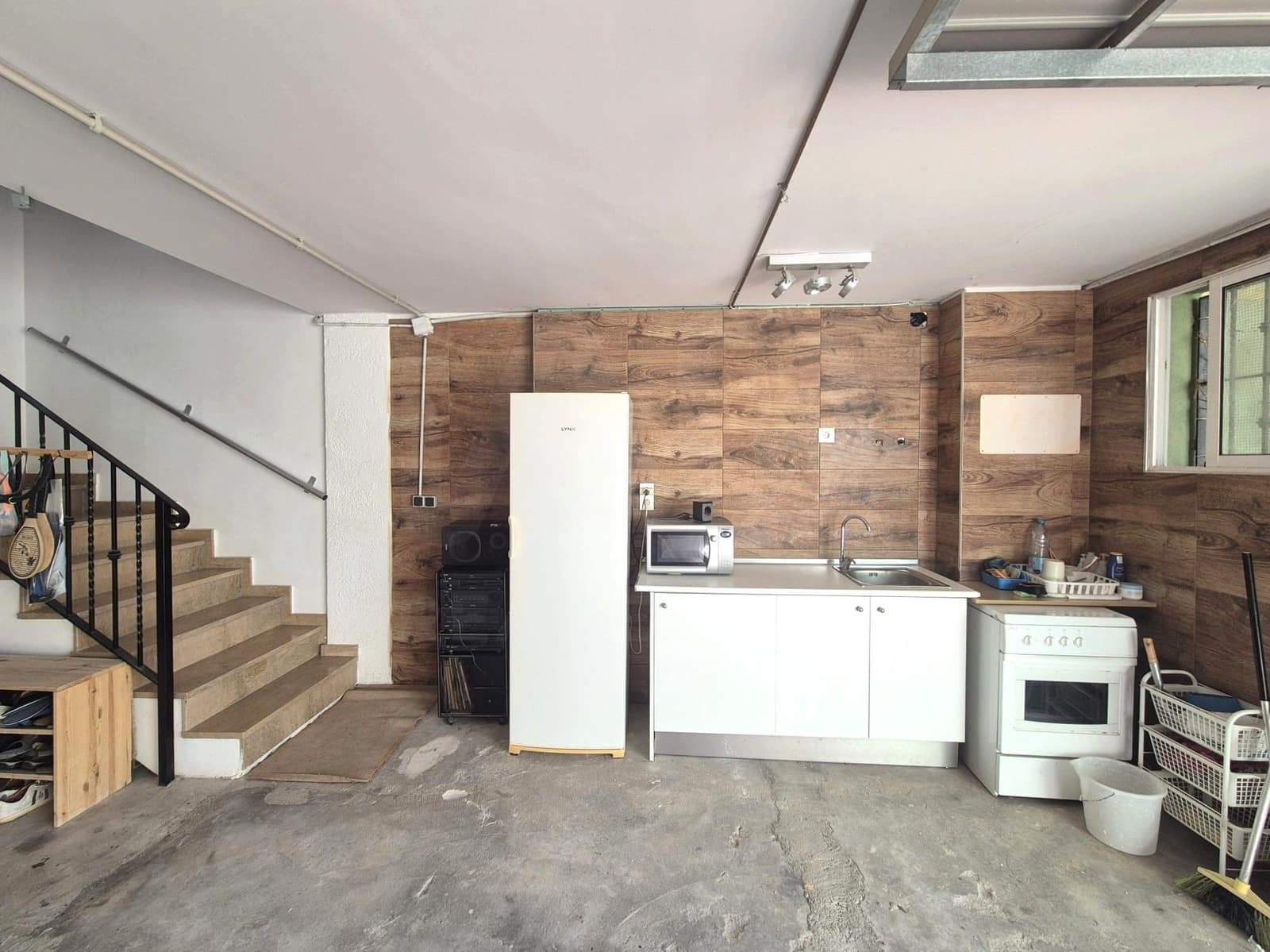 4 bedroom Terraced Villa for sale in Pego with garage - € 349,000 (Ref: 10088754)