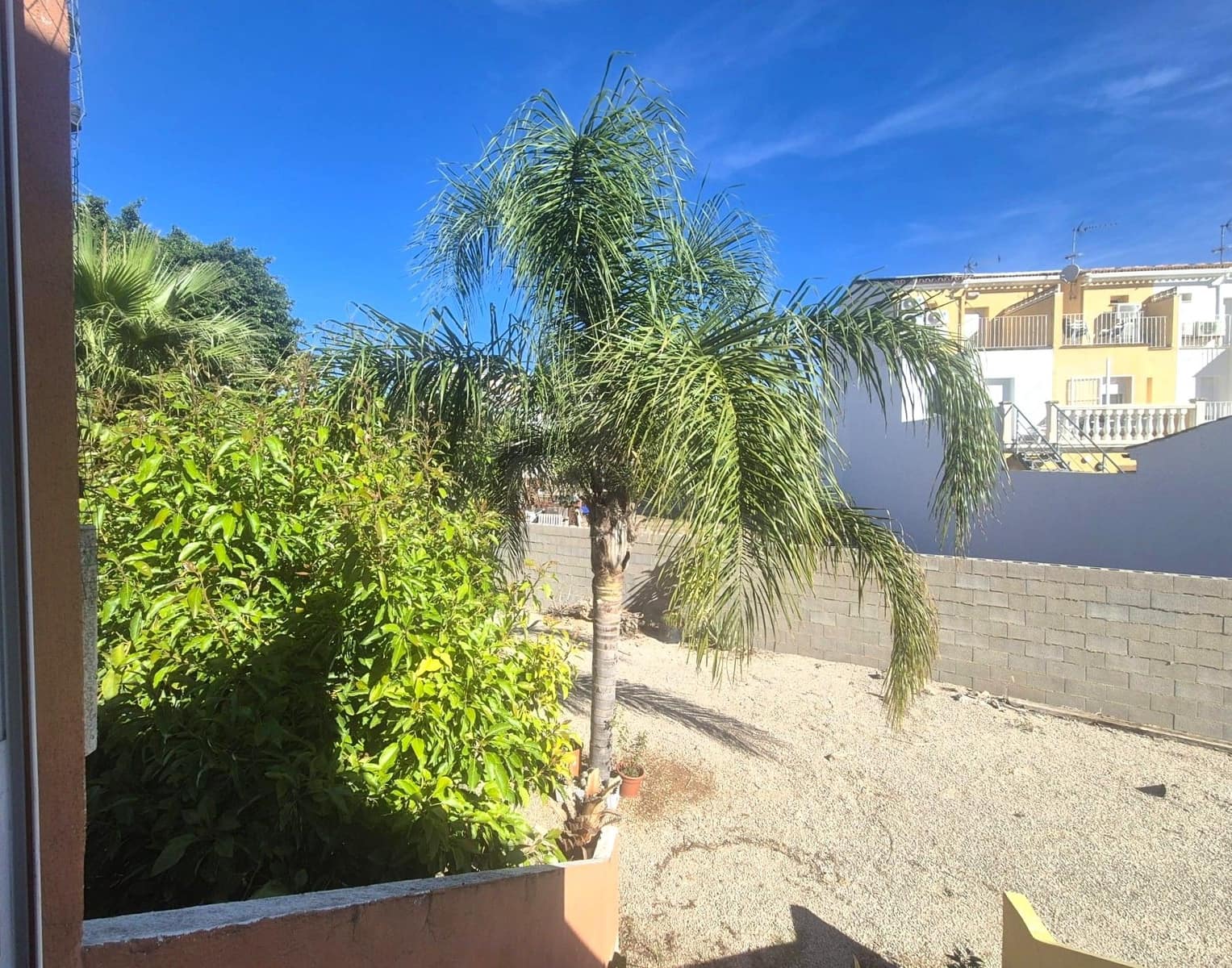 4 bedroom Terraced Villa for sale in Pego with garage - € 349,000 (Ref: 10088754)