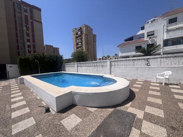 6 Zimmer Villa zu verkaufen in Lepe mit Pool Garage - 495.000 € (Ref: 10088755)