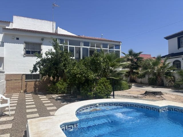 6 Zimmer Villa zu verkaufen in Lepe mit Pool Garage - 495.000 € (Ref: 10088755)