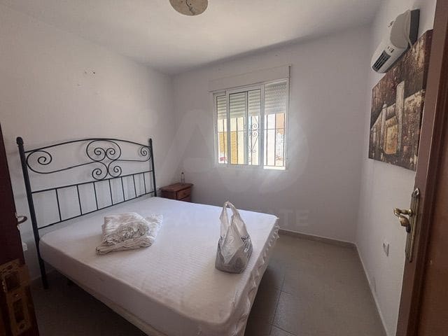 6 Zimmer Villa zu verkaufen in Lepe mit Pool Garage - 495.000 € (Ref: 10088755)