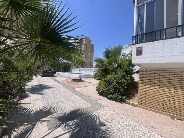 6 Zimmer Villa zu verkaufen in Lepe mit Pool Garage - 495.000 € (Ref: 10088755)