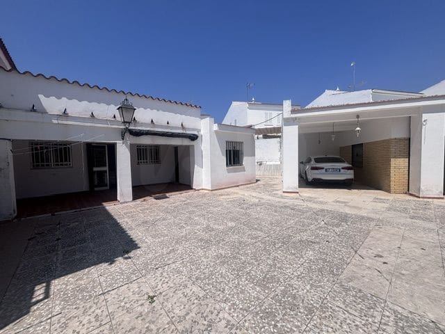 6 Zimmer Villa zu verkaufen in Lepe mit Pool Garage - 495.000 € (Ref: 10088755)
