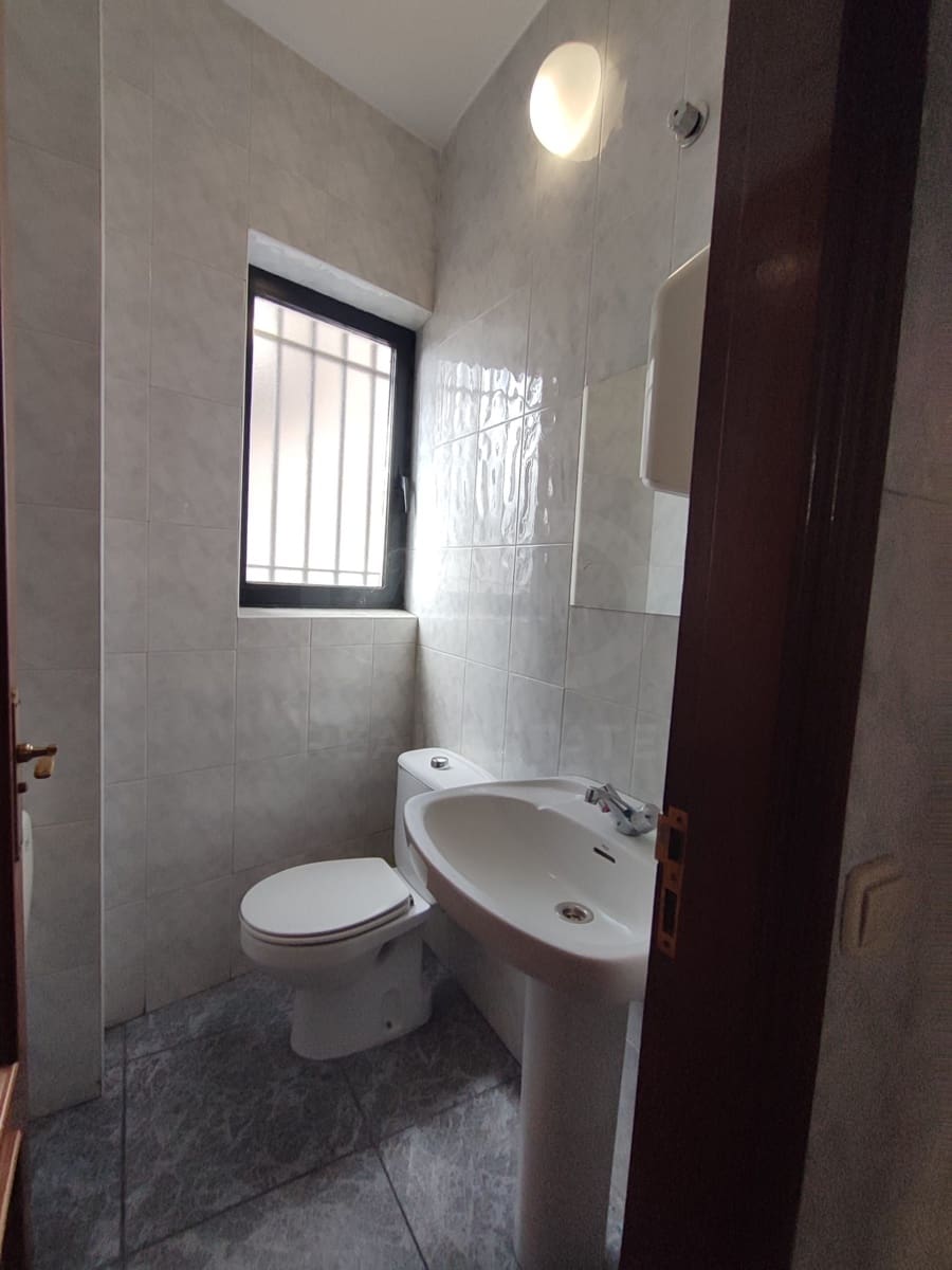 Commercial for sale in Astorga - € 235,000 (Ref: 10088758)