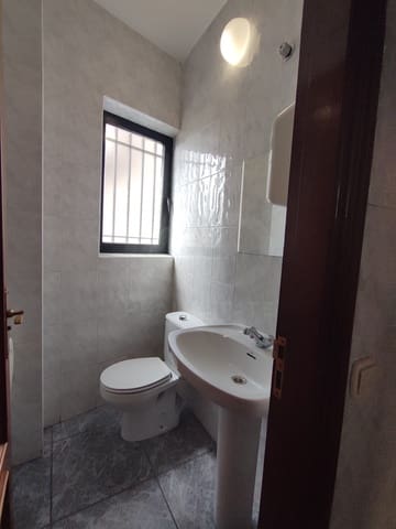 Erhverv til salg i Astorga - € 235.000 (Ref: 10088758)