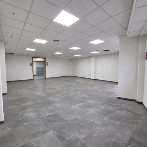 3 makuuhuone Kaupallinen vuokrattavana paikassa Los Garres, Murcia kaupunki - 1 000 € (Ref: 10089574)