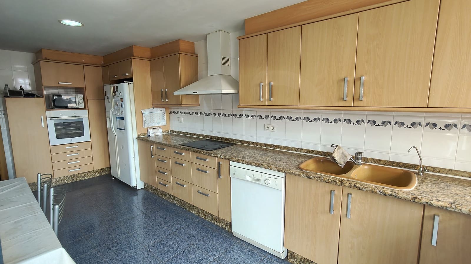 5 sypialnia Apartament na sprzedaż w Vila-real z garażem - 480 000 € (Ref: 10090009)