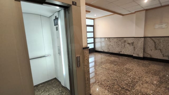 5 sypialnia Apartament na sprzedaż w Vila-real z garażem - 480 000 € (Ref: 10090009)