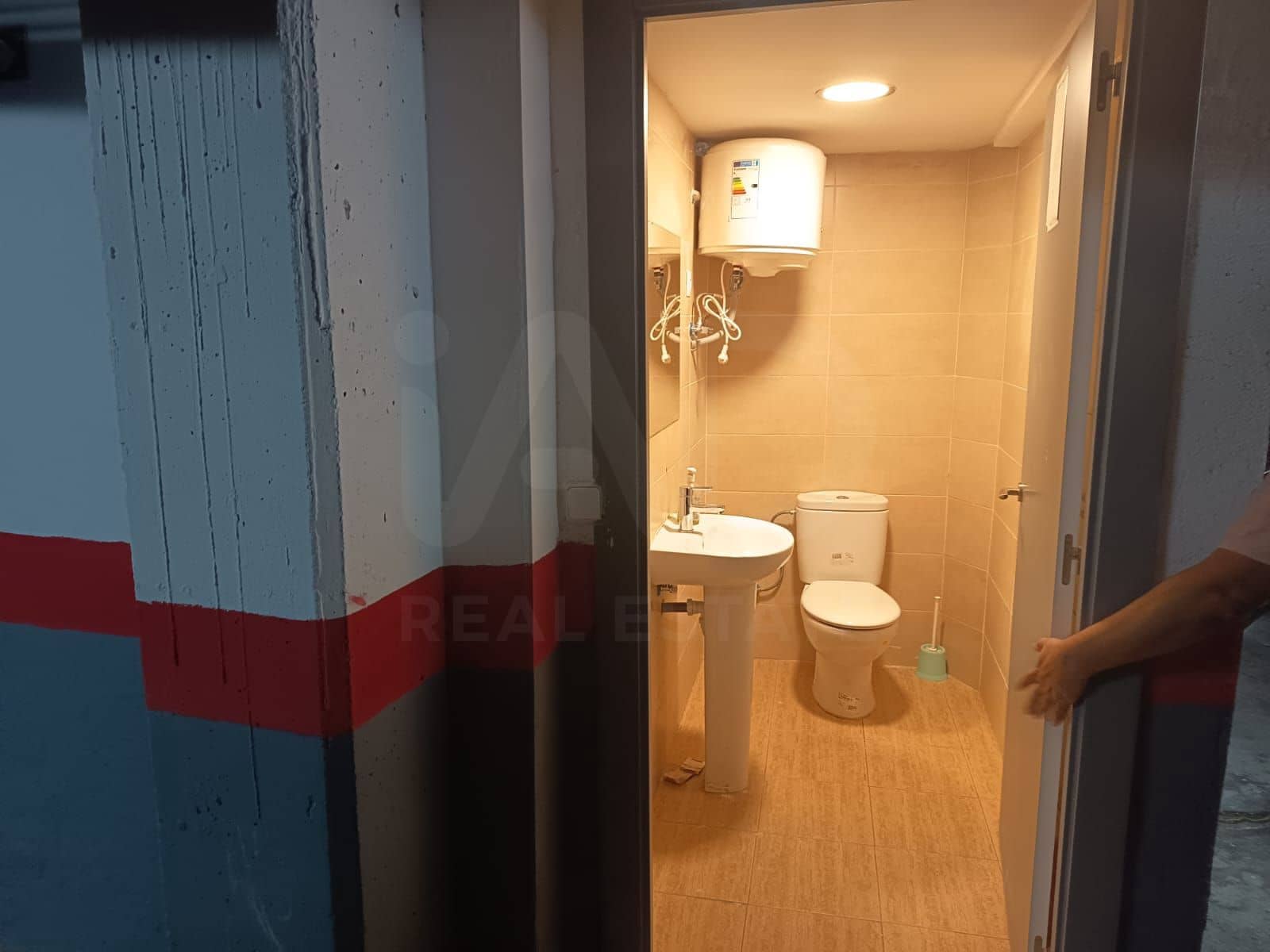 Garage till salu i Madrid stad - 28 178 € (Ref: 10090010)