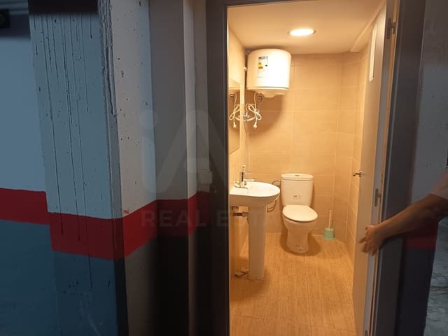 Garage till salu i Acacias, Madrid stad - 28 178 € (Ref: 10090010)