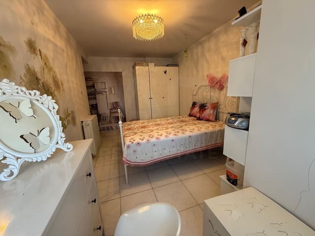 3 bedroom Apartment for sale in León city with garage - € 129,000 (Ref: 10090012)