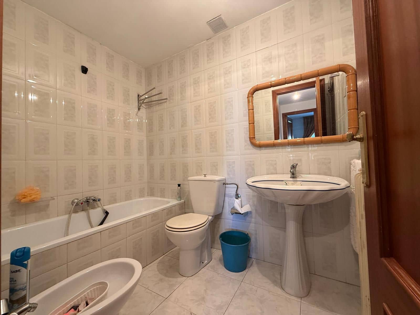 3 bedroom Apartment for sale in Leon city with garage - € 129,000 (Ref: 10090012)