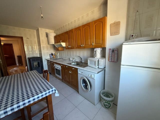 3 bedroom Apartment for sale in León city with garage - € 129,000 (Ref: 10090012)
