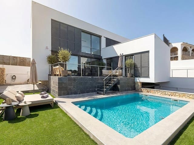 3 sovrum Hus till salu i Canyelles med pool garage - 668 000 € (Ref: 10090076)