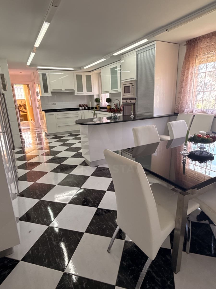 5 camera da letto Villa in vendita in Santovenia de la Valdoncina con piscina garage - 950.000 € (Rif: 10090079)