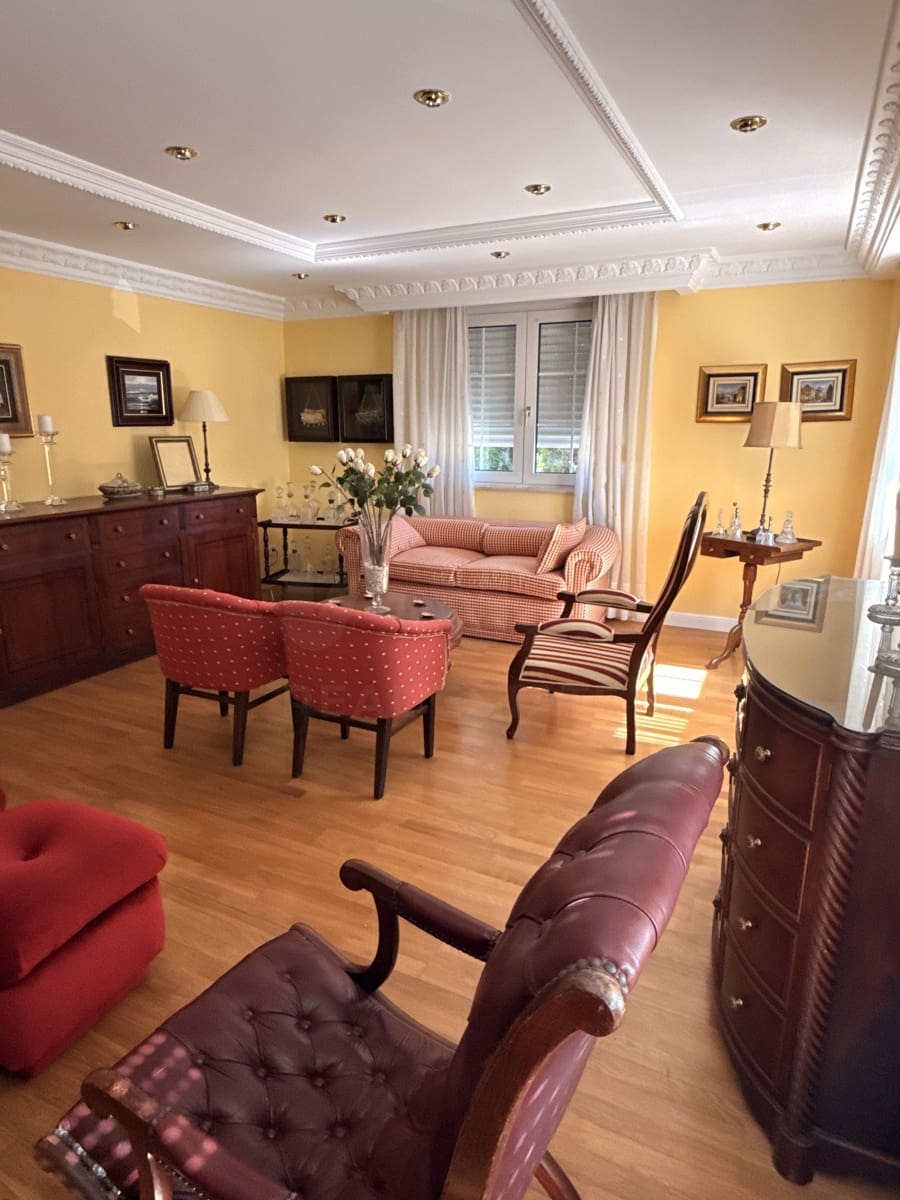 5 camera da letto Villa in vendita in Santovenia de la Valdoncina con piscina garage - 950.000 € (Rif: 10090079)