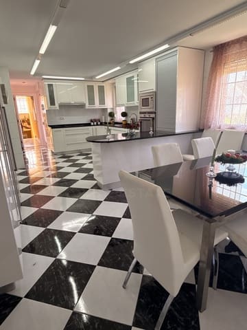 5 camera da letto Villa in vendita in Santovenia de la Valdoncina con piscina garage - 950.000 € (Rif: 10090079)
