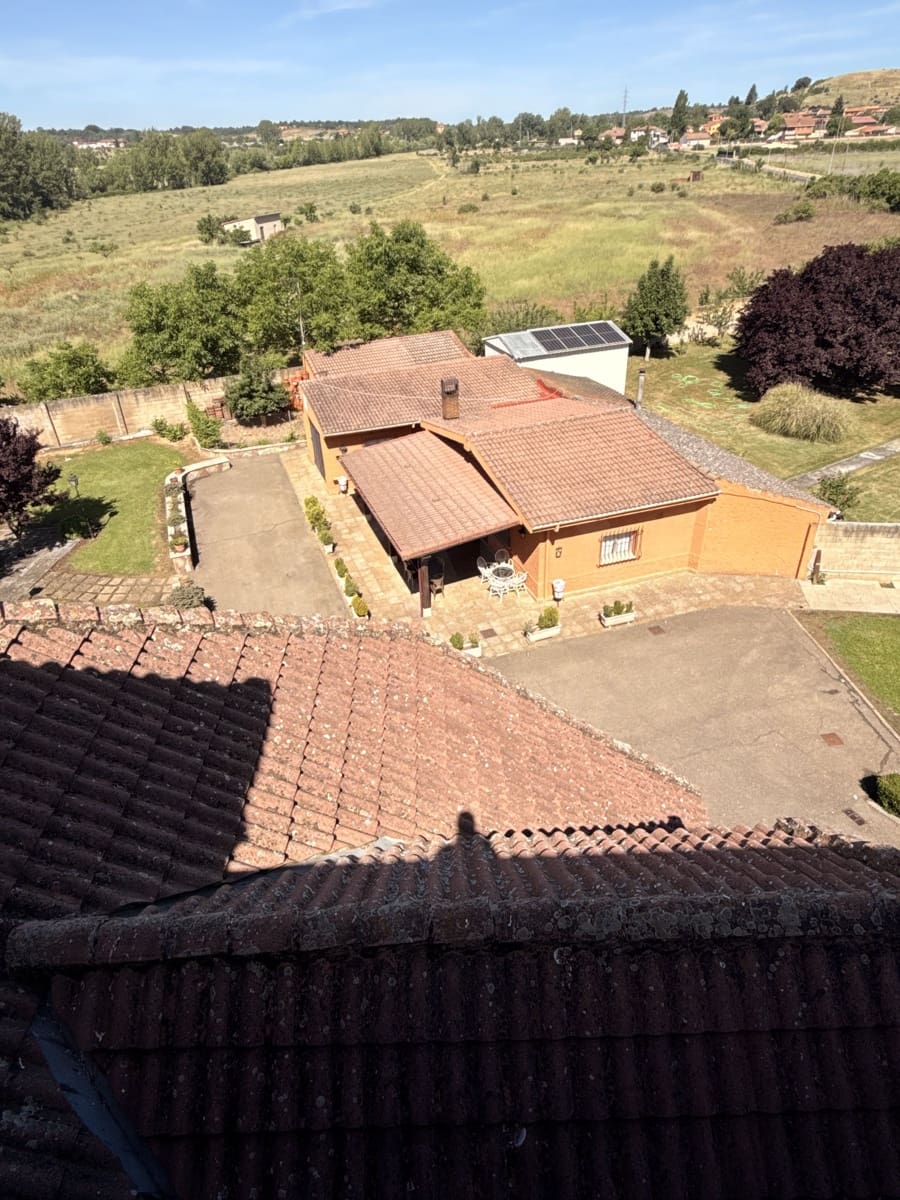 5 camera da letto Villa in vendita in Santovenia de la Valdoncina con piscina garage - 950.000 € (Rif: 10090079)