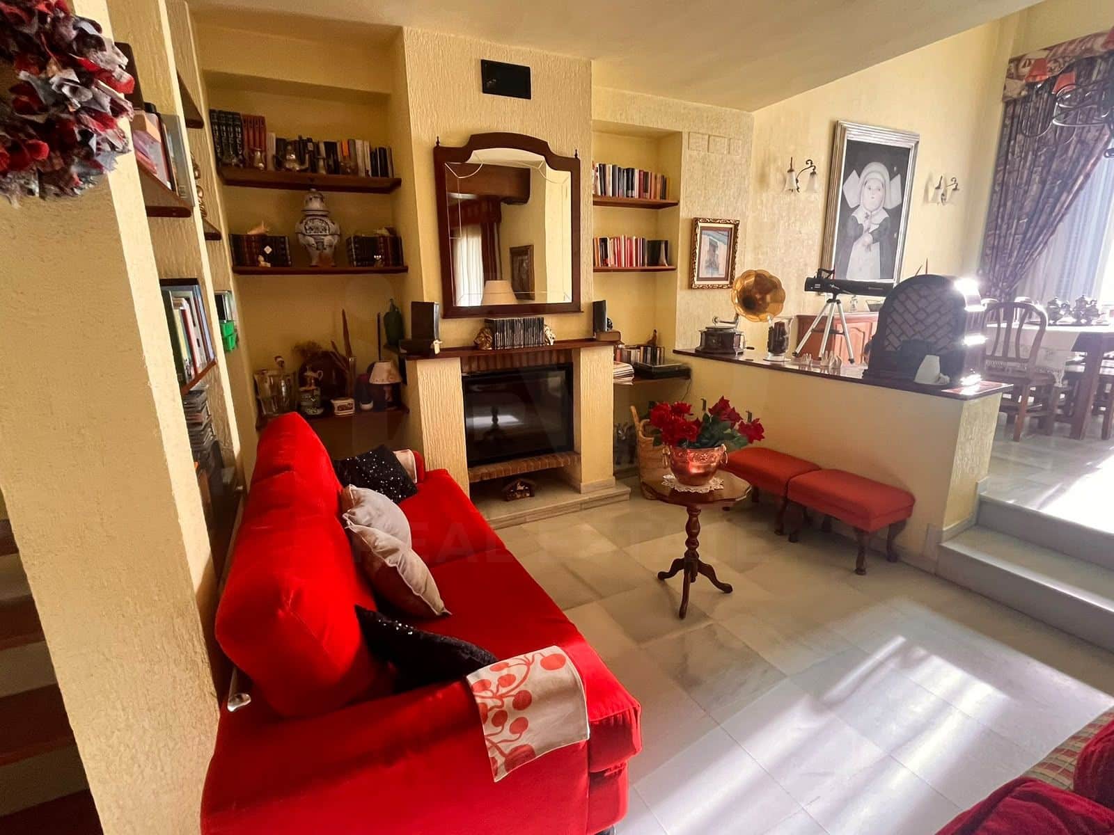 Casa de 4 habitaciones en Zalamea la Real en venta con piscina garaje - 325.000 € (Ref: 10090959)