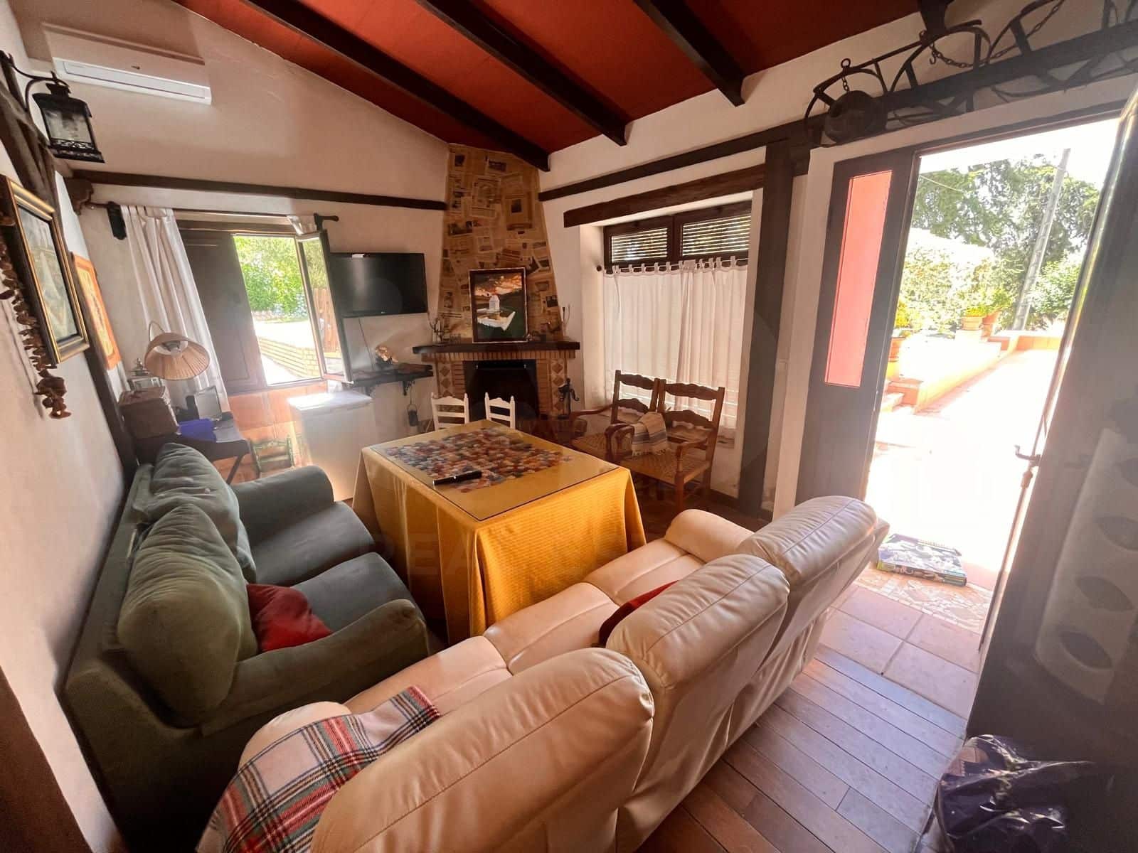 Casa de 4 habitaciones en Zalamea la Real en venta con piscina garaje - 325.000 € (Ref: 10090959)