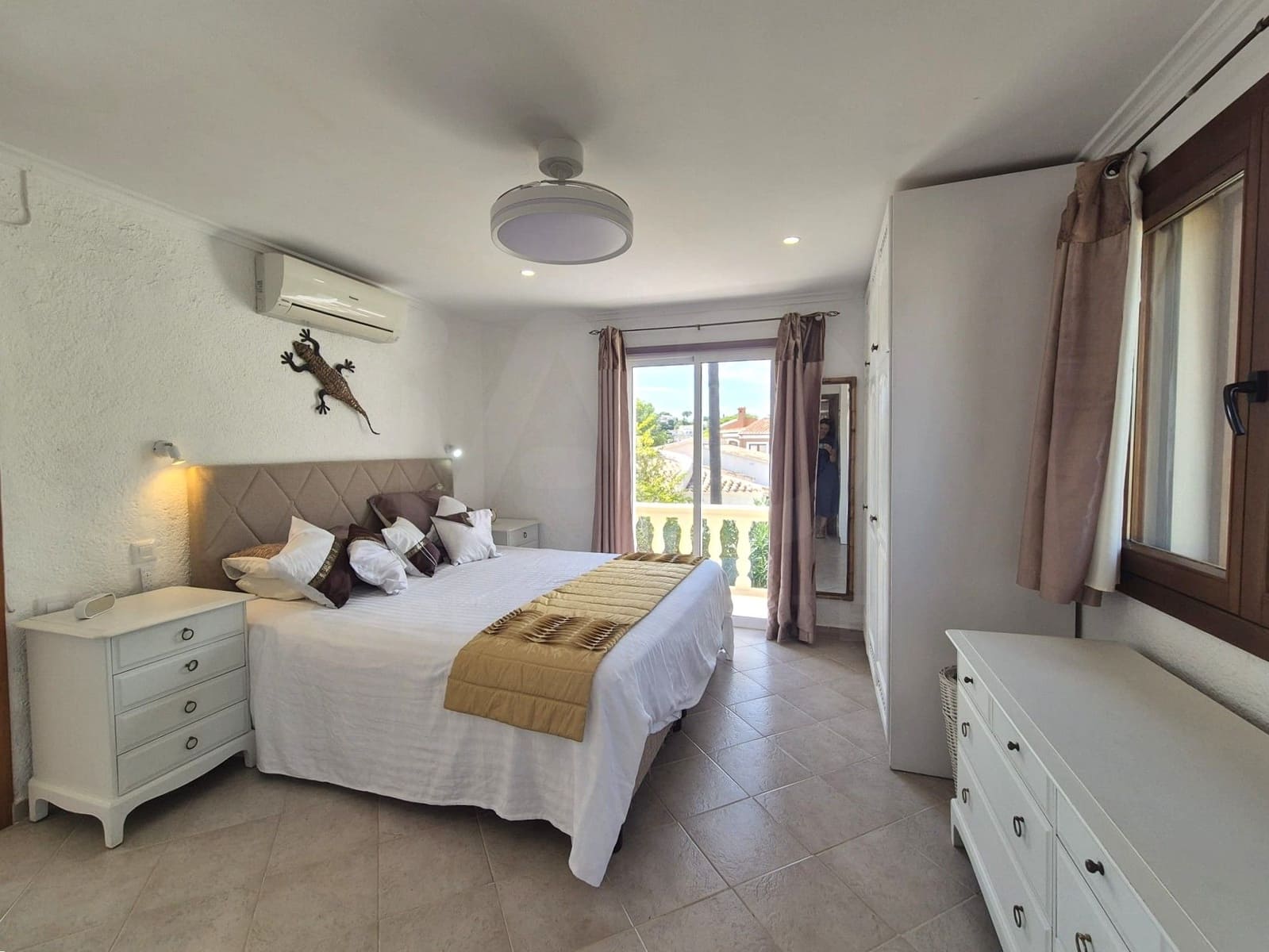 5 slaapkamer Villa te koop in Alicante stad met zwembad garage - € 1.425.000 (Ref: 10091027)